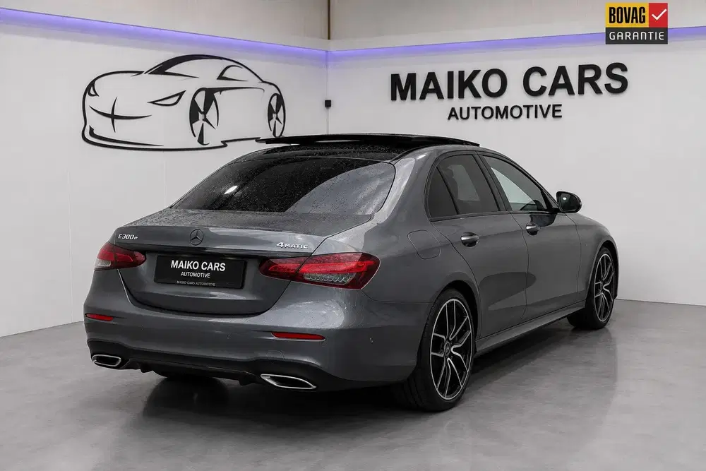 Mercedes-Benz E-Klasse 300 e 4MATIC AMG LINE PANO 360 CAMERA uit 2022, foto 2