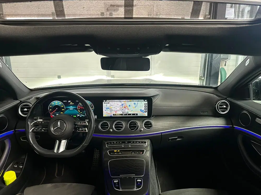 Mercedes-Benz E-Klasse 300 e 4MATIC AMG LINE PANO 360 CAMERA uit 2022, foto 3