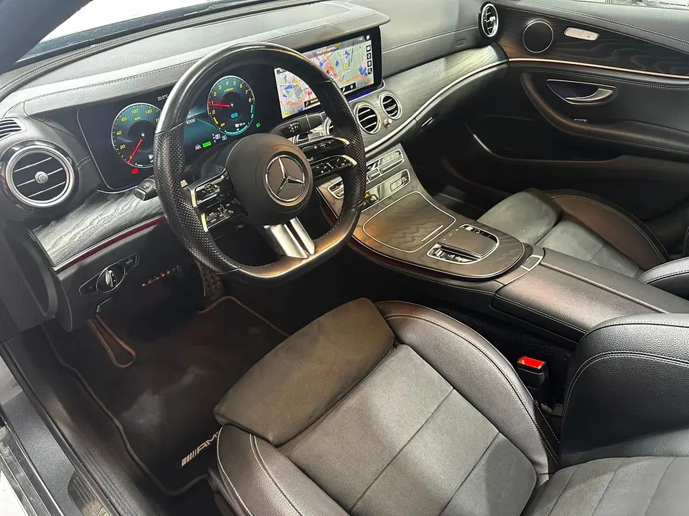Mercedes-Benz E-Klasse 300 e 4MATIC AMG LINE PANO 360 CAMERA uit 2022, foto 7