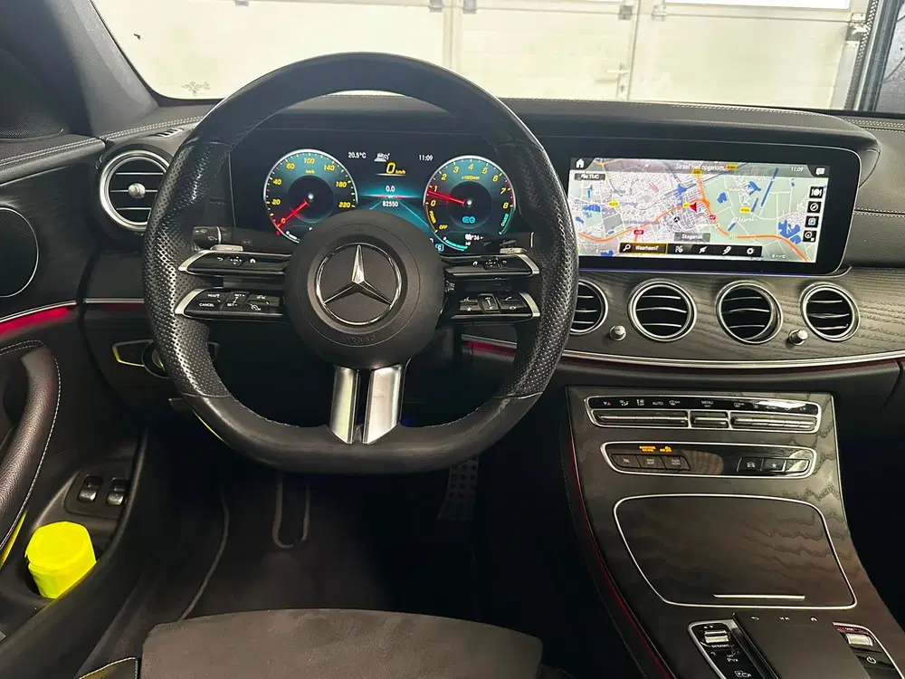 Mercedes-Benz E-Klasse 300 e 4MATIC AMG LINE PANO 360 CAMERA uit 2022, foto 8