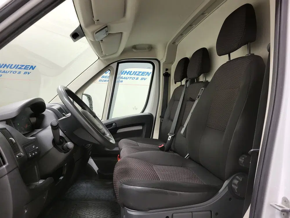 Peugeot Boxer 2.2BlueHDi 120pk L2 uit 2021, foto 5