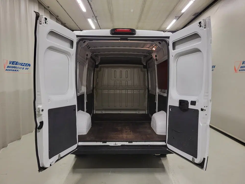 Peugeot Boxer 2.2BlueHDi 120pk L2 uit 2021, foto 7