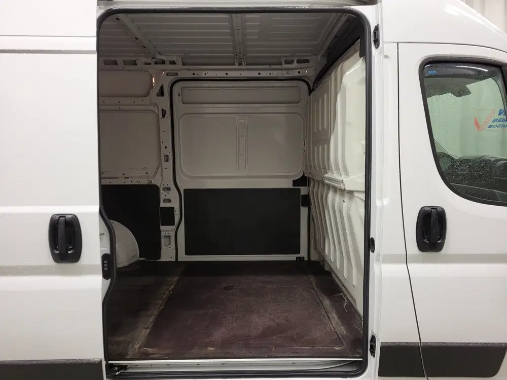 Peugeot Boxer 2.2BlueHDi 120pk L2 uit 2021, foto 8