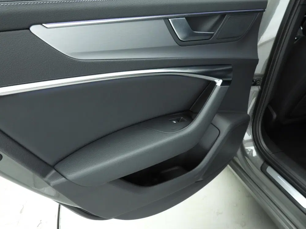 Audi A6 40 TFSI S Line Competition uit 2025, foto 20
