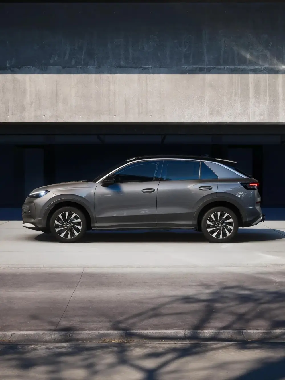 Volkswagen T-Roc 1.5 eTsi 115pk DSG Life First Edition | Com uit 2026, foto 3