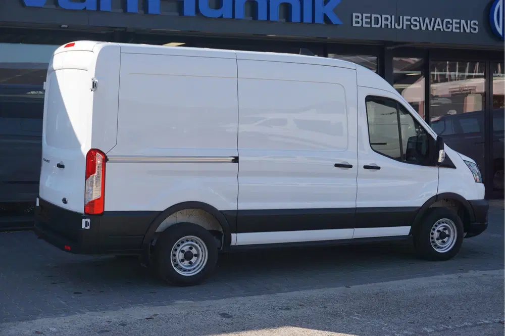 Ford Transit 290M 105PK L2H2 BPM VRIJ Airco uit 2024, foto 4