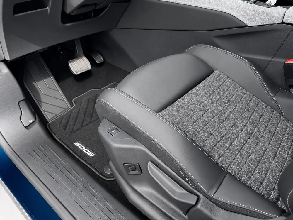 Peugeot 5008 1.6 Plug-in Hybrid 195 Allure 7p uit 2025, foto 11