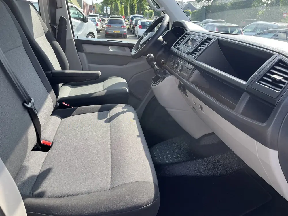 Volkswagen Transporter Kombi 2.0 TDI L1H1 Airco 9 persoons C uit 2019, foto 14