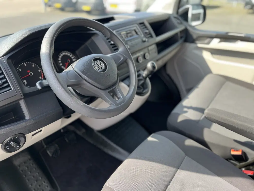 Volkswagen Transporter Kombi 2.0 TDI L1H1 Airco 9 persoons C uit 2019, foto 7