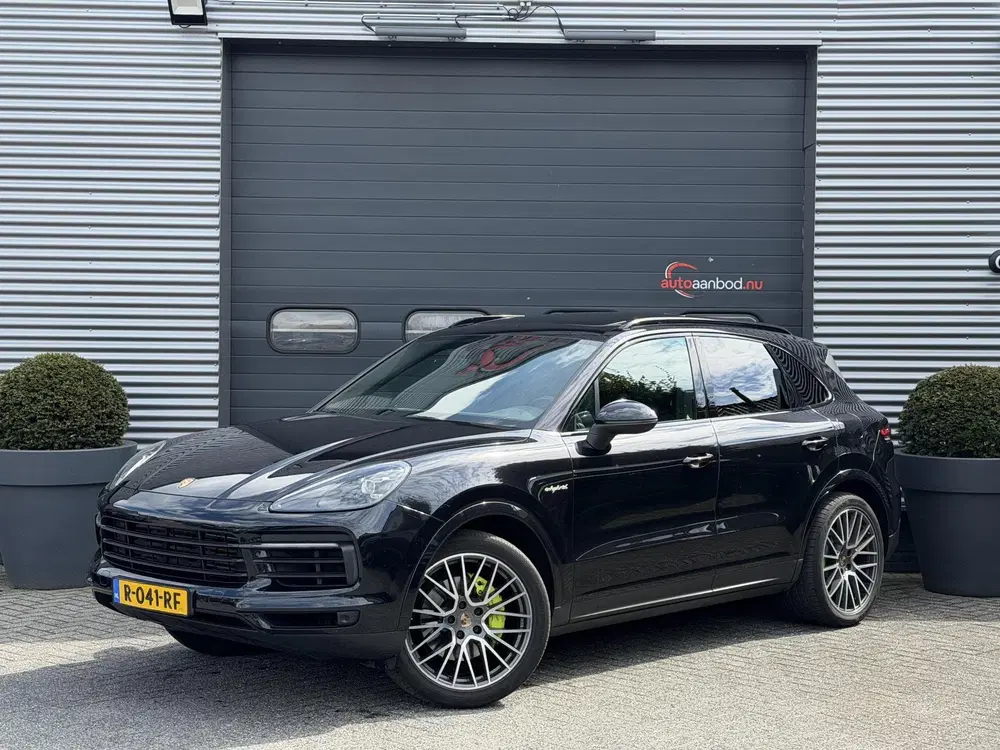 Porsche Cayenne 3.0 E-Hybrid Sport Chrono uit 2020