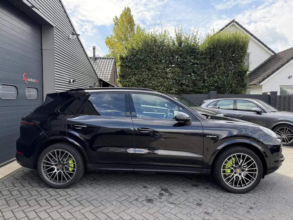 Porsche Cayenne 3.0 E-Hybrid Sport Chrono uit 2020, foto 4