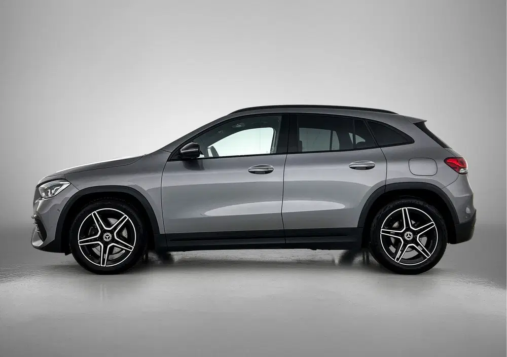 Mercedes-Benz GLA 200 Business Solution AMG uit 2021, foto 3