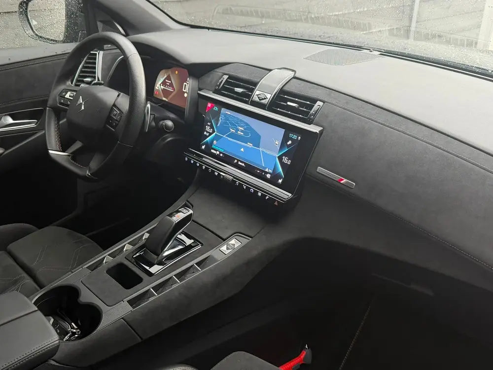 DS Automobiles DS 7 Crossback DS 7 Crossback E-Tense Performance Line uit 2022, foto 16