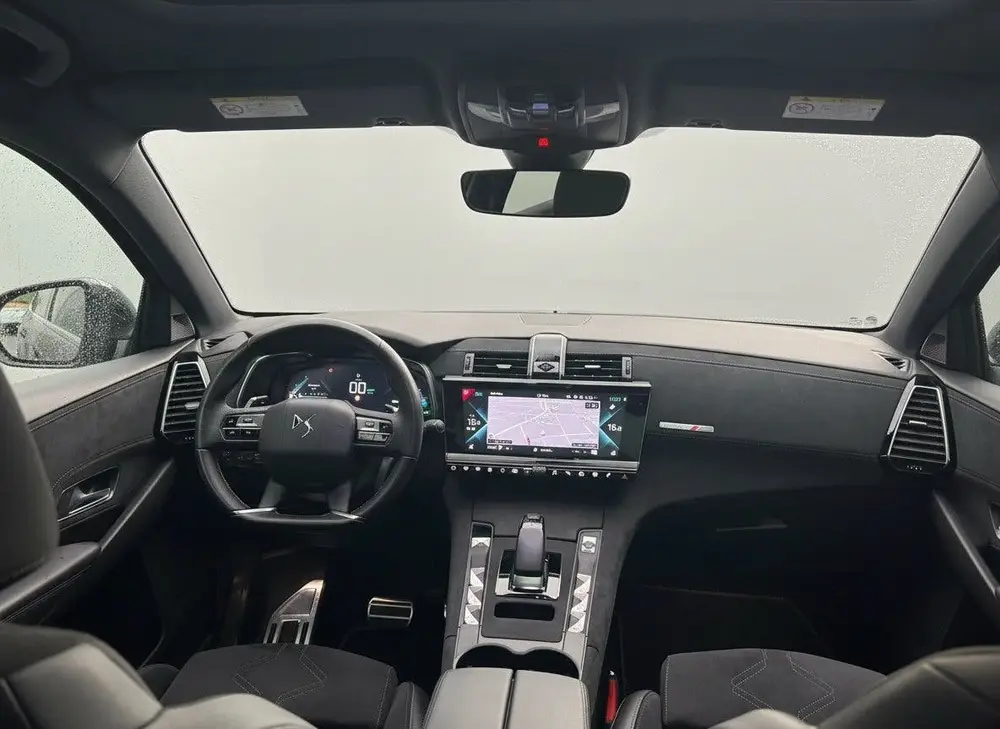 DS Automobiles DS 7 Crossback DS 7 Crossback E-Tense Performance Line uit 2022, foto 2