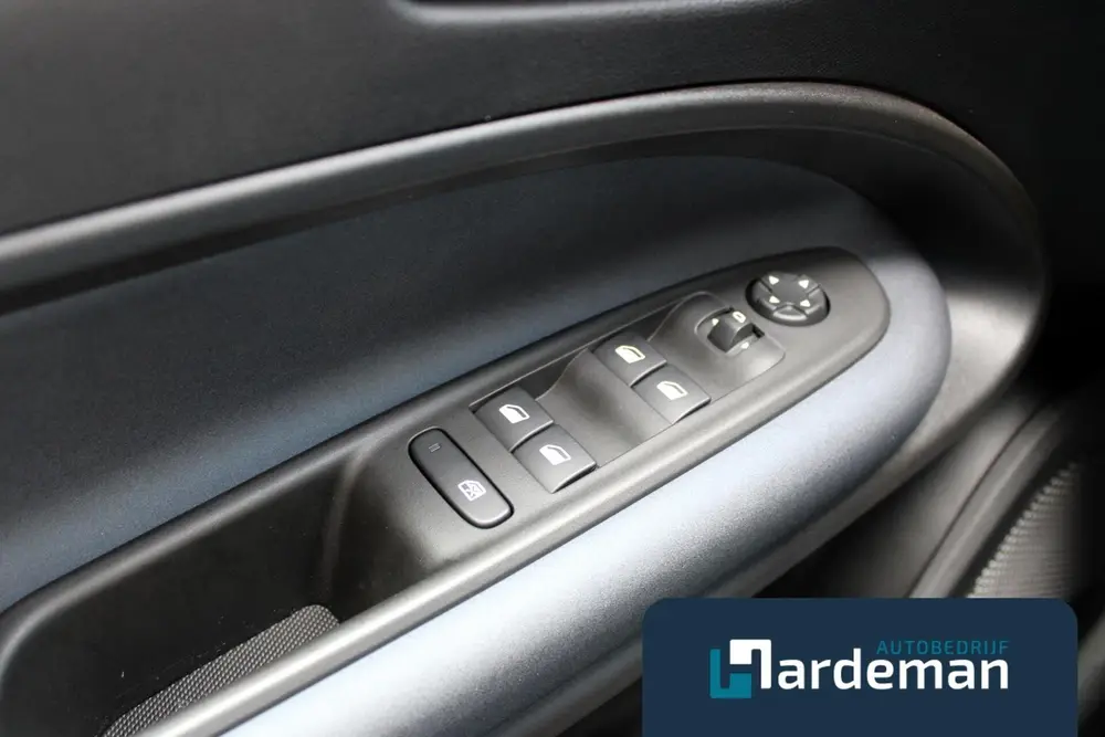 Alfa Romeo Junior Elettrica 54 kWh Carplay Clima uit 2025, foto 10