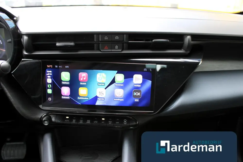 Alfa Romeo Junior Elettrica 54 kWh Carplay Clima uit 2025, foto 12
