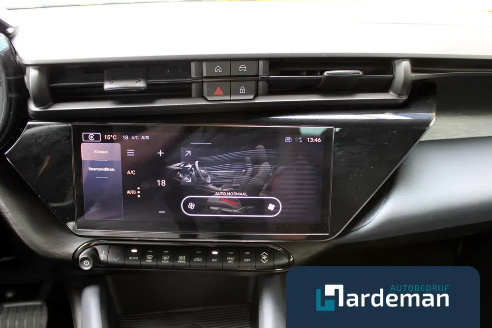 Alfa Romeo Junior Elettrica 54 kWh Carplay Clima uit 2025, foto 13