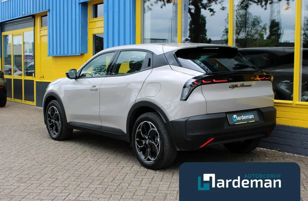 Alfa Romeo Junior Elettrica 54 kWh Carplay Clima uit 2025, foto 6