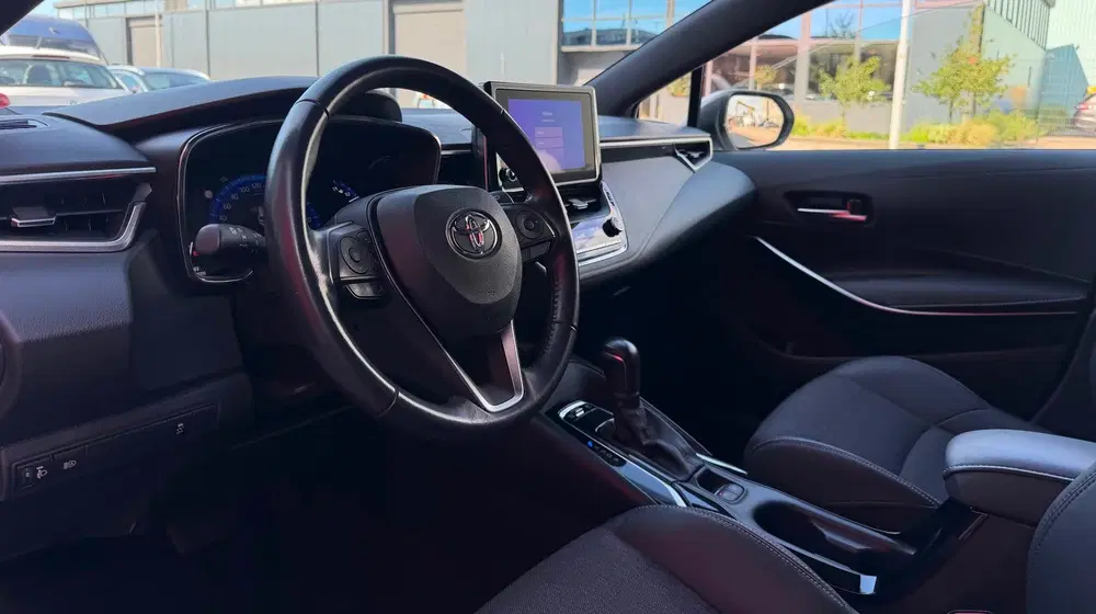 Toyota Corolla 1.8 Hybrid Dynamic uit 2022, foto 14
