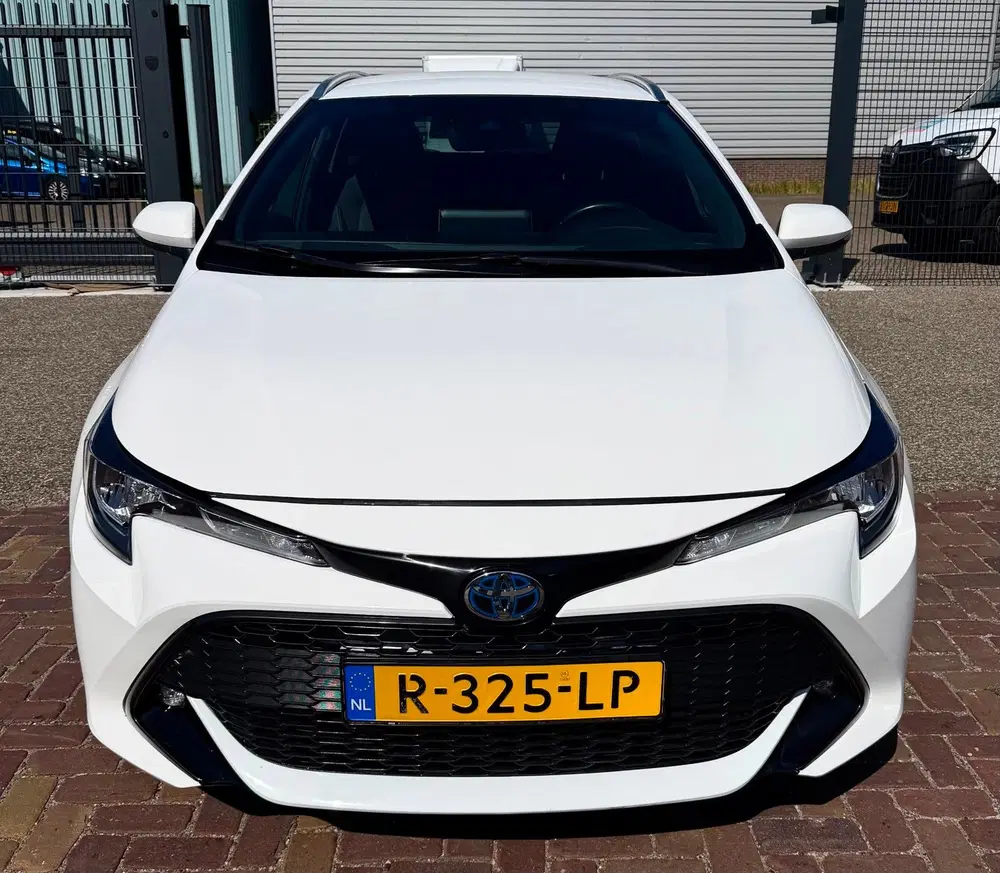 Toyota Corolla 1.8 Hybrid Dynamic uit 2022, foto 2