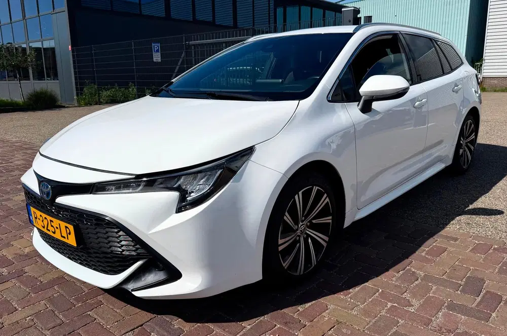 Toyota Corolla 1.8 Hybrid Dynamic uit 2022, foto 4
