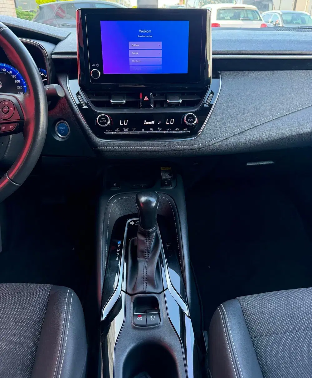 Toyota Corolla 1.8 Hybrid Dynamic uit 2022, foto 9