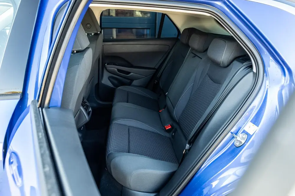 Volkswagen T-Roc 1.5 eTsi 115pk Life First Edition | 18" Vel uit 2026, foto 16