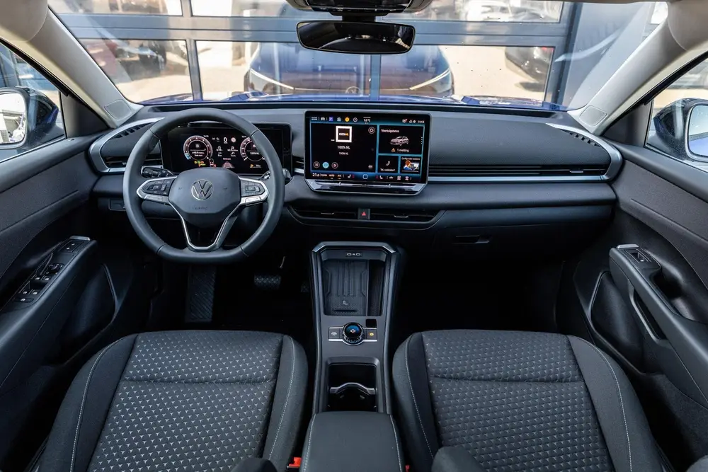 Volkswagen T-Roc 1.5 eTsi 115pk Life First Edition | 18" Vel uit 2026, foto 5