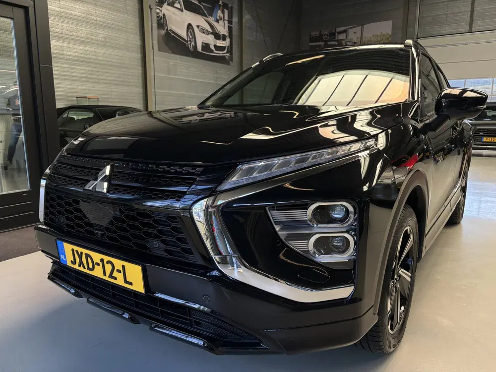 Mitsubishi Eclipse Cross 2.4 PHEV Black Edition Adaptive Cru uit 2025