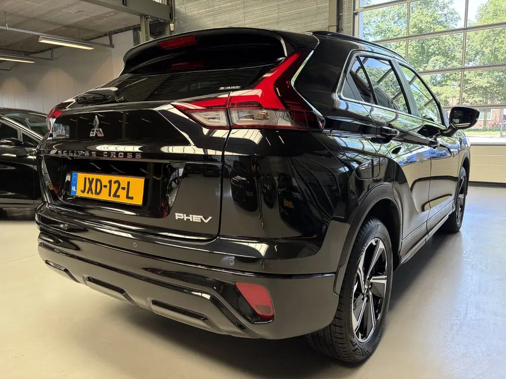 Mitsubishi Eclipse Cross 2.4 PHEV Black Edition Adaptive Cru uit 2025, foto 13