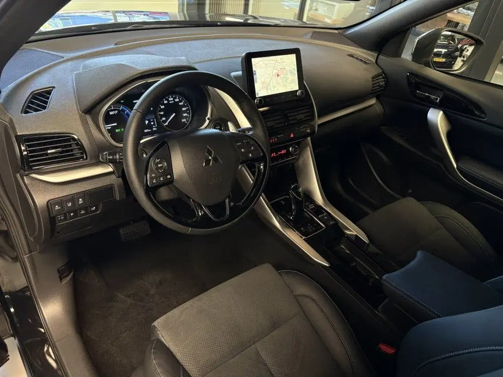 Mitsubishi Eclipse Cross 2.4 PHEV Black Edition Adaptive Cru uit 2025, foto 3