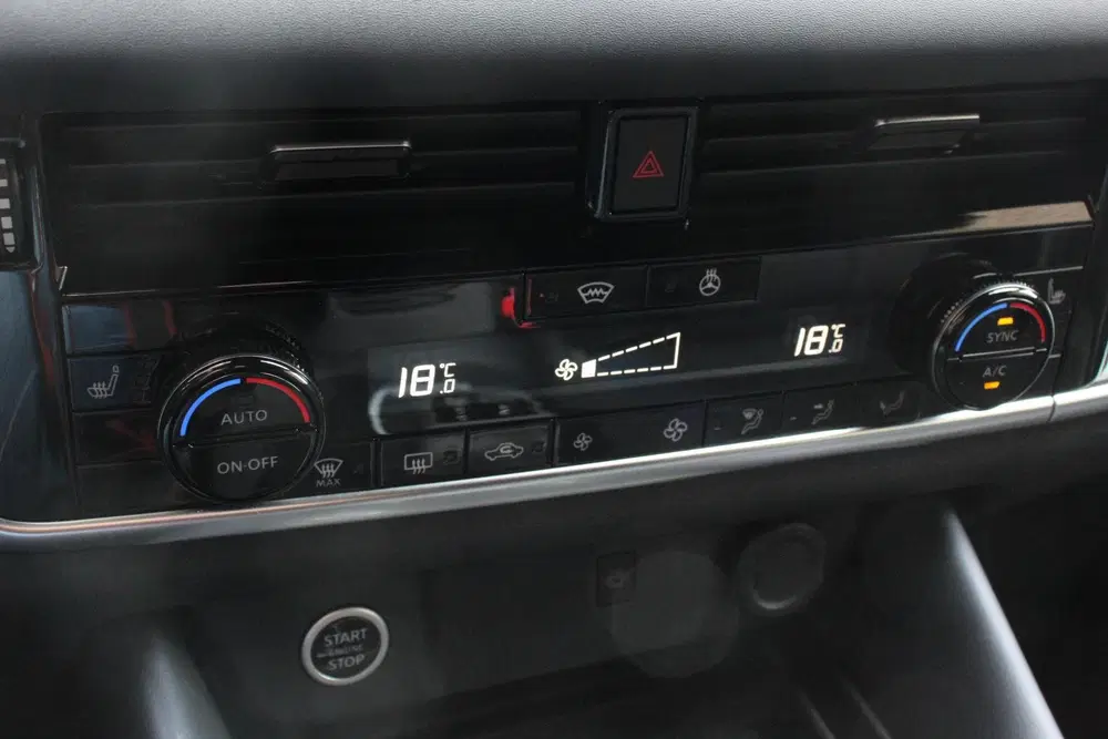 Nissan Qashqai 1.3 MHEV DIG-T 158pk Xtronic Tekna Navigat uit 2023, foto 18
