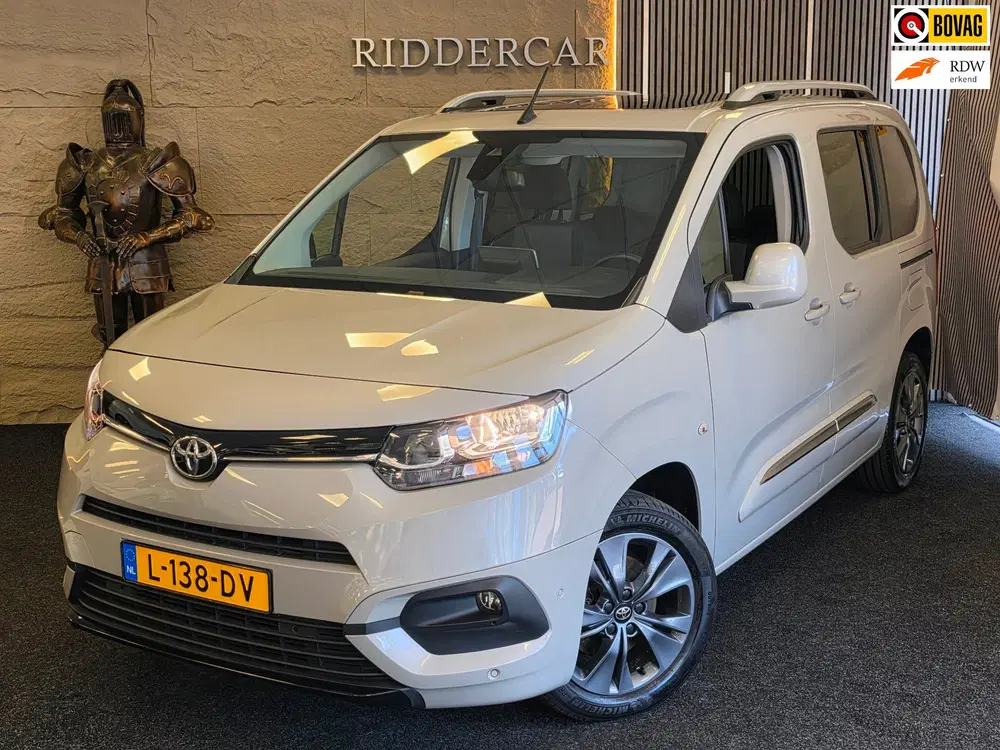 Toyota Proace City 1.2 Turbo Dynamic uit 2021