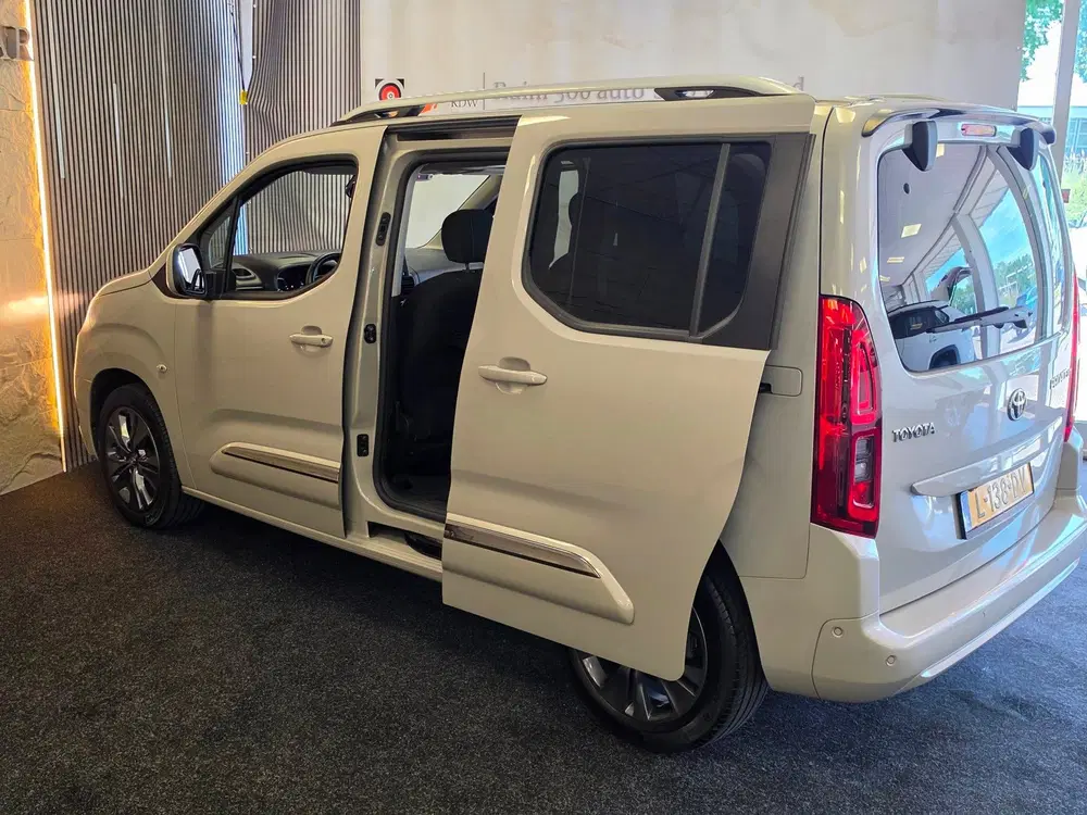 Toyota Proace City 1.2 Turbo Dynamic uit 2021, foto 11