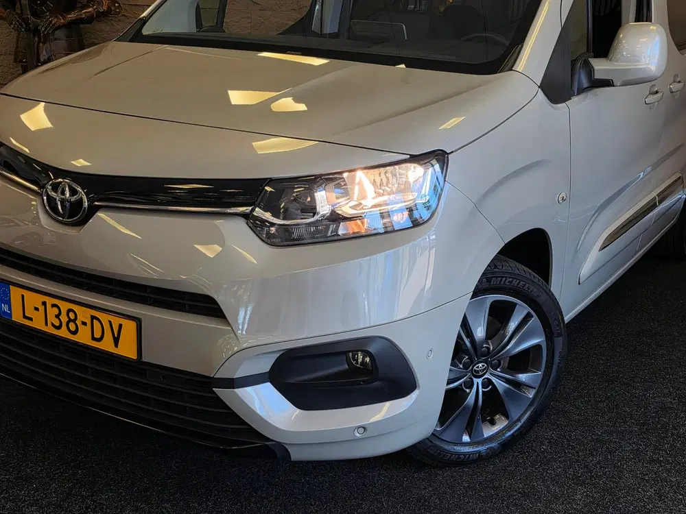 Toyota Proace City 1.2 Turbo Dynamic uit 2021, foto 5