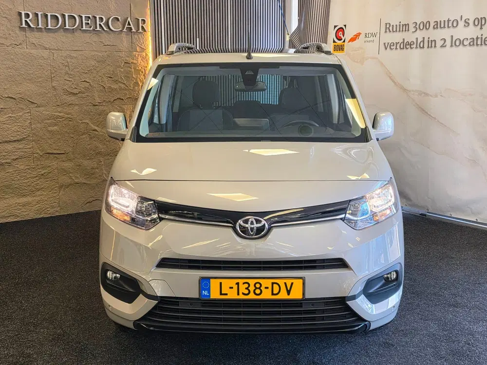 Toyota Proace City 1.2 Turbo Dynamic uit 2021, foto 6