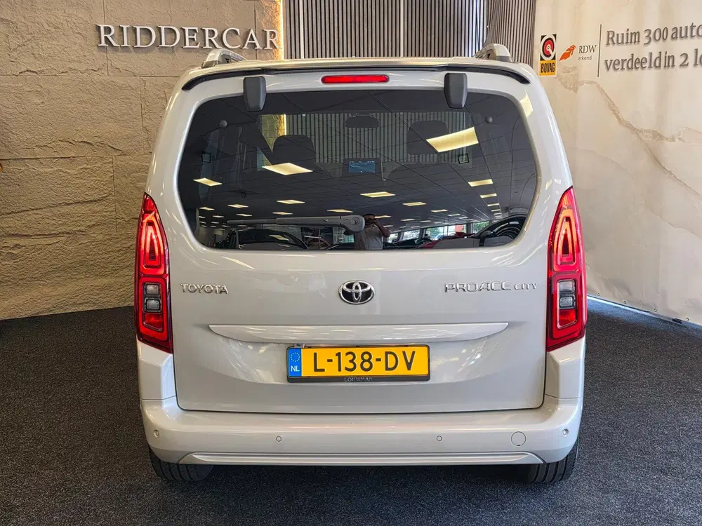 Toyota Proace City 1.2 Turbo Dynamic uit 2021, foto 7