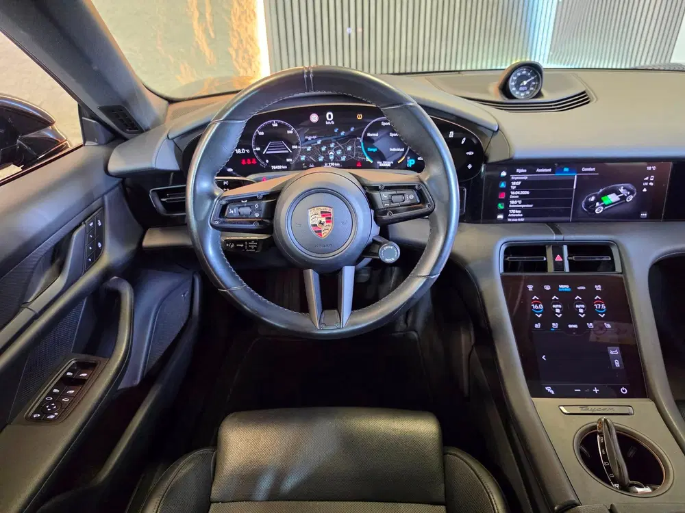 Porsche Taycan Performance 93 kWh uit 2023, foto 3