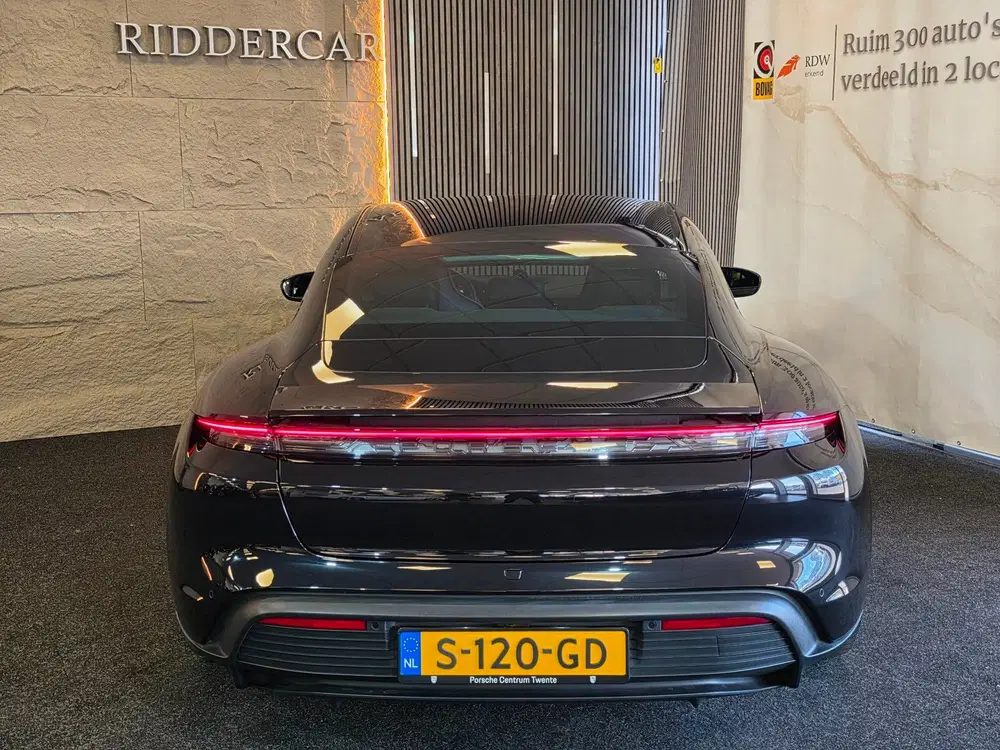 Porsche Taycan Performance 93 kWh uit 2023, foto 7