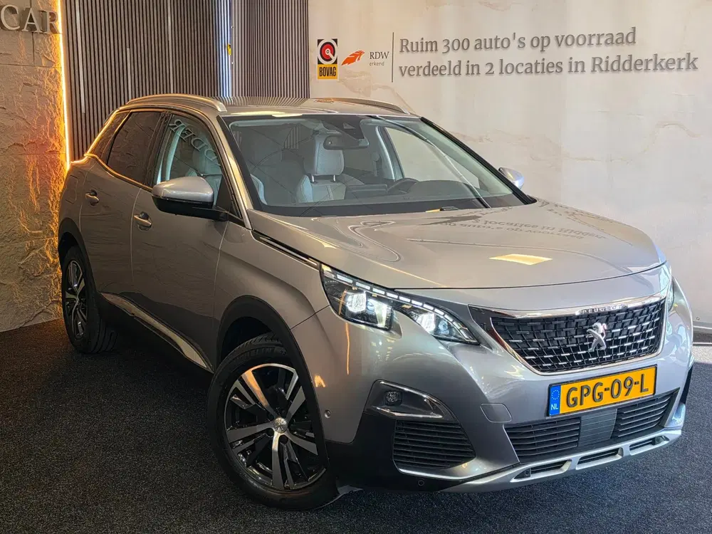 Peugeot 3008 1.2 PureTech Blue Premium uit 2019, foto 11