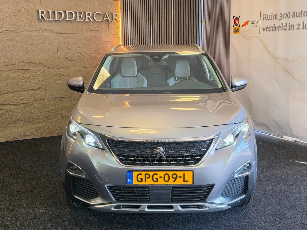 Peugeot 3008 1.2 PureTech Blue Premium uit 2019, foto 6