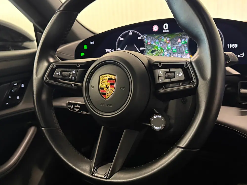 Porsche Taycan 4S Performance 84 kWh uit 2020, foto 10