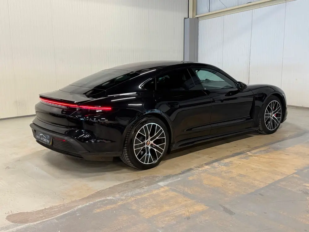 Porsche Taycan 4S Performance 84 kWh uit 2020, foto 16