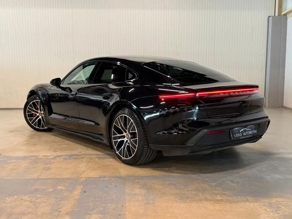 Porsche Taycan 4S Performance 84 kWh uit 2020, foto 2
