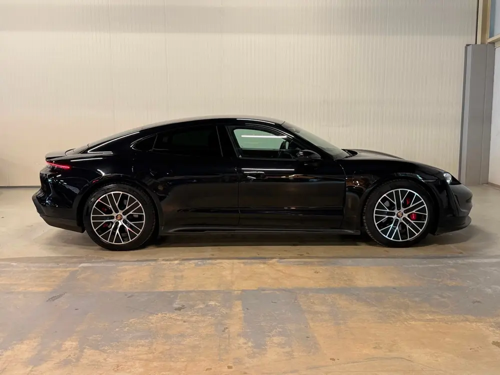 Porsche Taycan 4S Performance 84 kWh uit 2020, foto 8