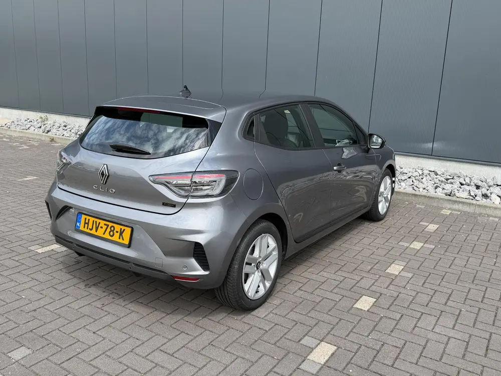 Renault Clio 1.6 E-Tech Full Hybrid 145 evolution uit 2024, foto 3