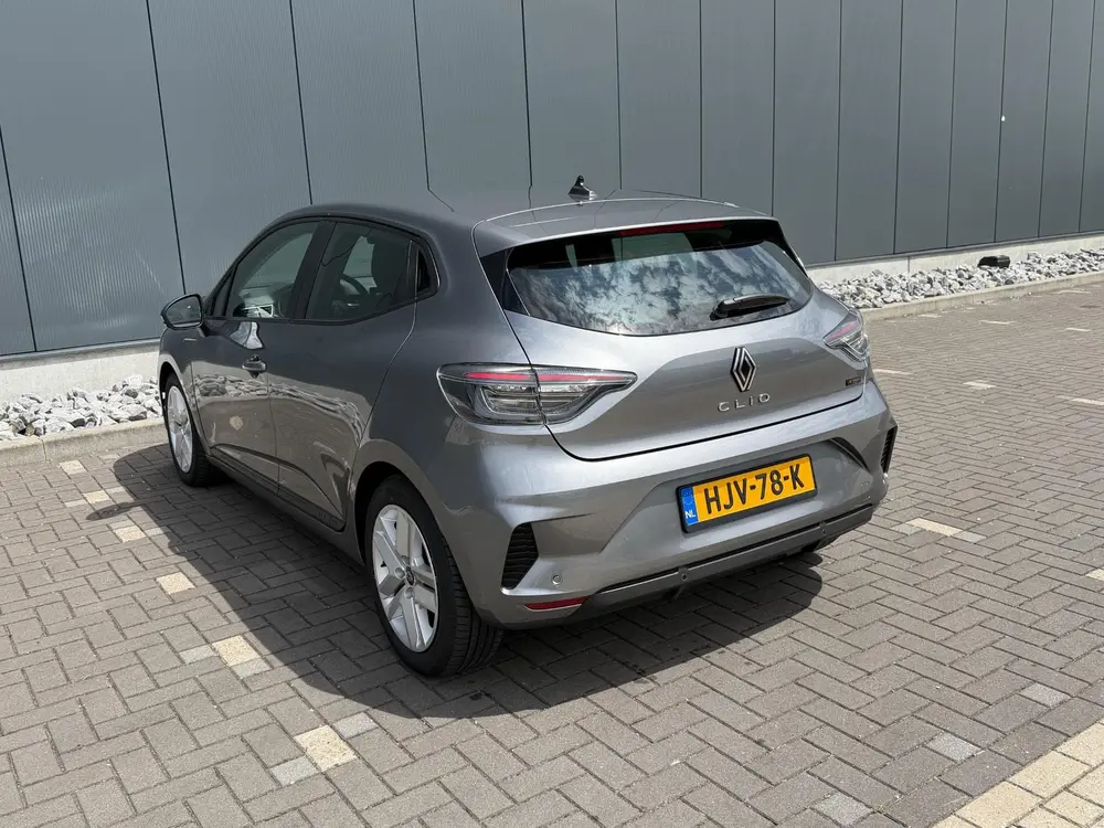 Renault Clio 1.6 E-Tech Full Hybrid 145 evolution uit 2024, foto 4