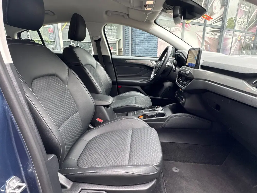 Ford Focus 1.0 EcoBoost Titanium Business uit 2019, foto 10