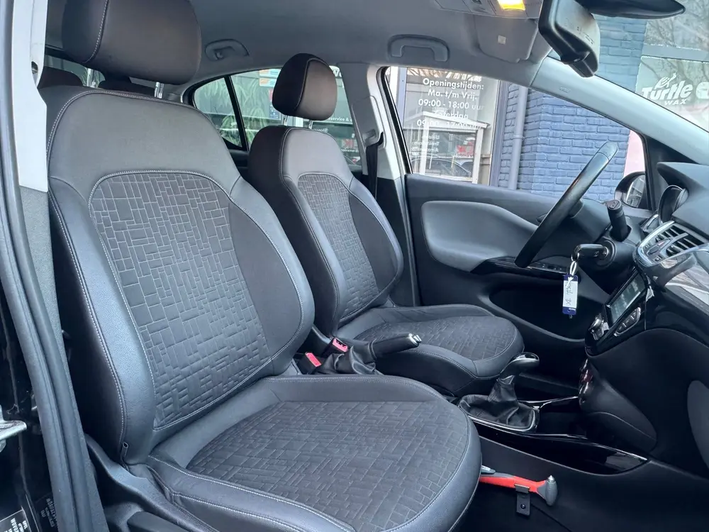 Opel Corsa 1.4 Online Edition uit 2019, foto 10