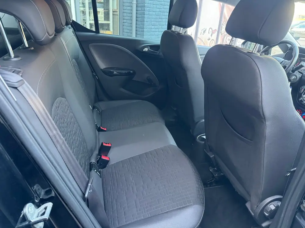 Opel Corsa 1.4 Online Edition uit 2019, foto 11